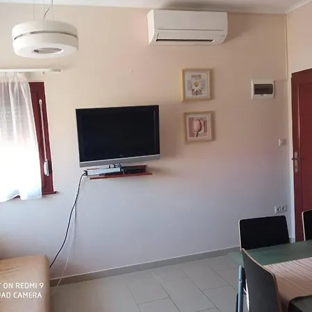 Besenyei Apartman Sarvar Exterior photo